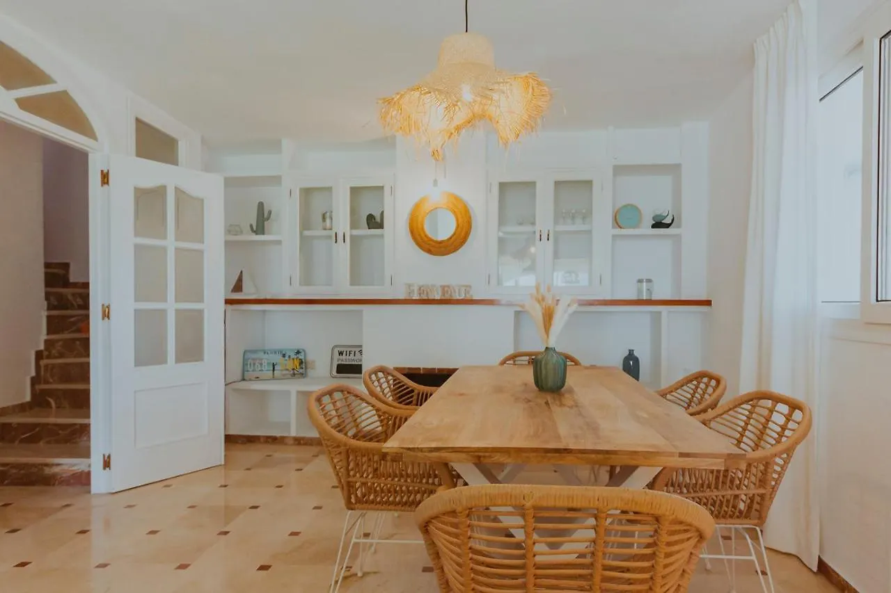 Apartamento Con Gran Terraza Junto A La Playa Torremolinos 0*,  Espanha